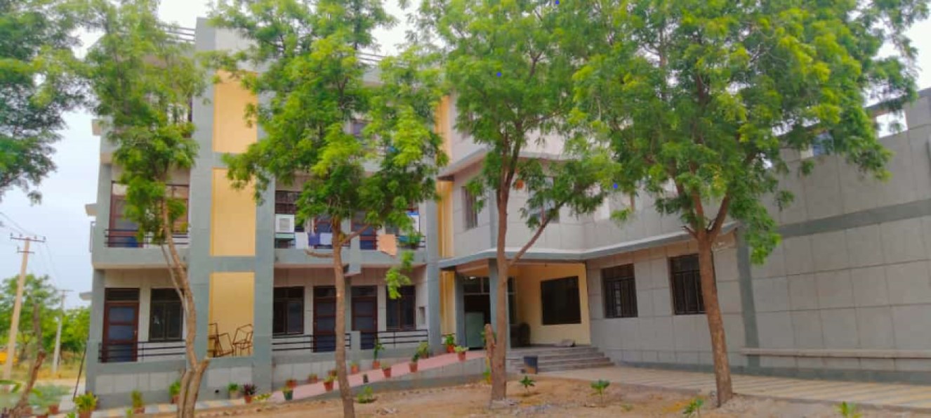 Hostal Image